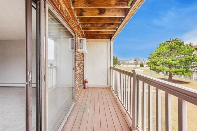 Building Photo - 239 S Gregory St