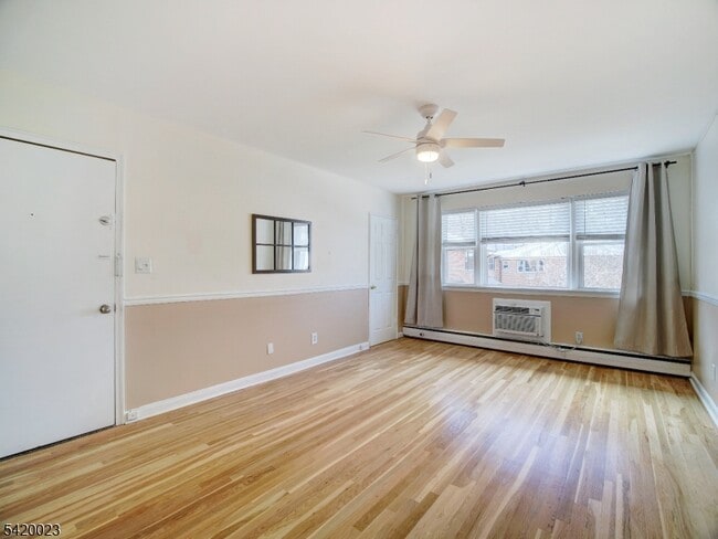 Building Photo - 741 Bloomfield Ave