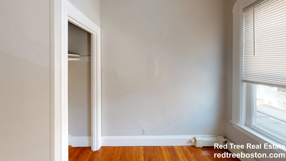 Apt 2 - 560 Green St