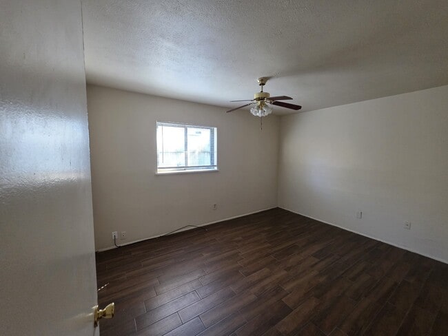 Building Photo - 22735 Millgate Dr