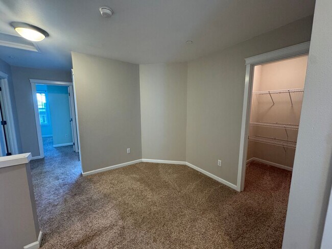 Building Photo - 2811 Martin St
