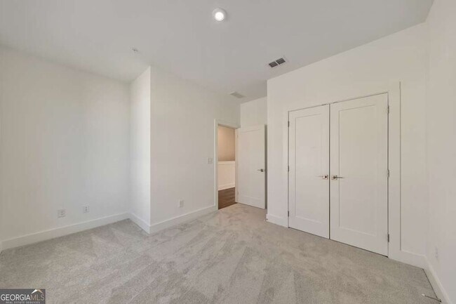 Building Photo - 515 Motivation Cir NW