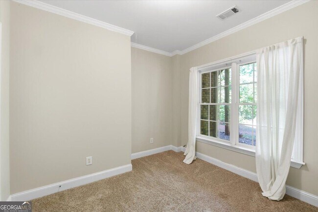 Building Photo - 728 Markhams Dr