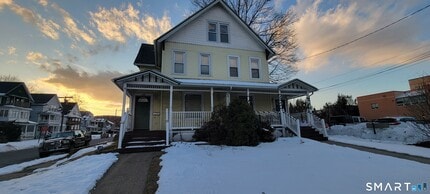 Building Photo - 130 Church St