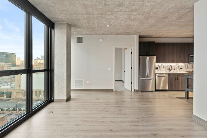 Building Photo - 198 N Ada St