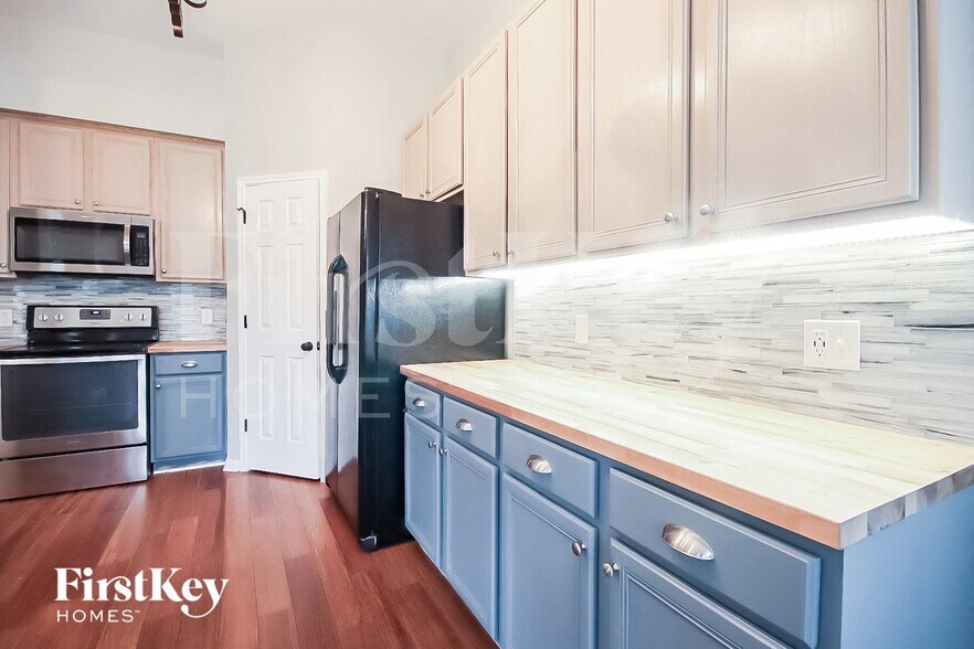 Building Photo - 1118 Chase Park Dr