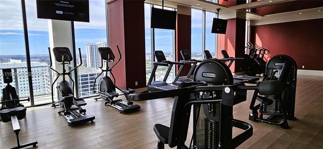 Building Photo - 11 NE 6th St