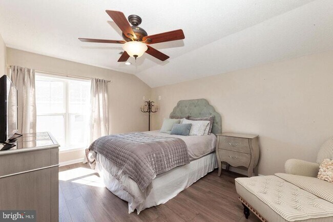 Building Photo - 1011 Martin Dr