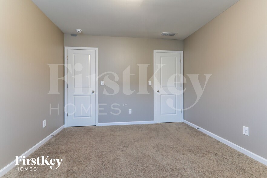 Building Photo - 336 Alexander Ln