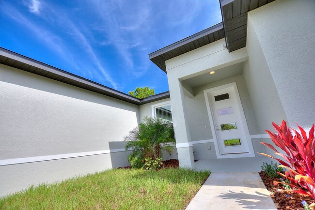 Building Photo - Deposit-Free! Modern, energy efficient hom...
