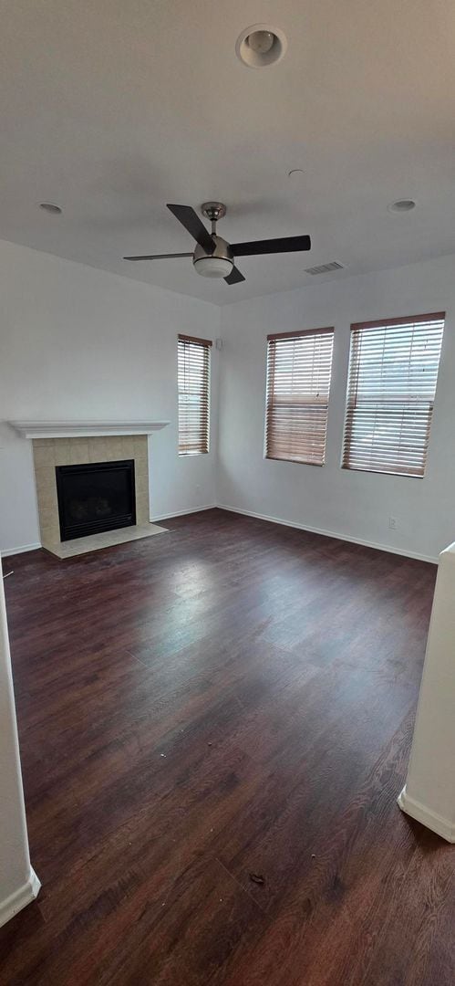 Building Photo - ***OPEN HOUSE 2/15/2026 11am-12pm ***Ready Now! 4bed 3bath