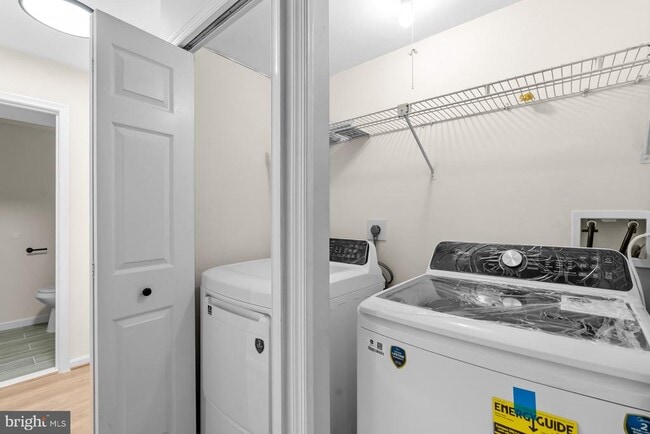 Building Photo - 13920 Baton Rouge Ct