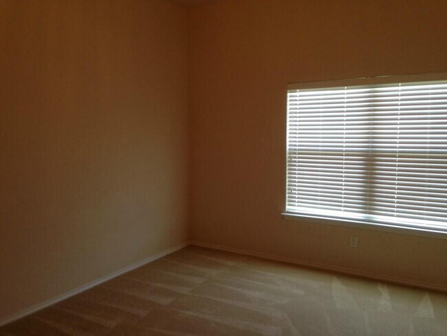 Building Photo - 1200 Rainbow Cove