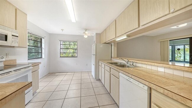 Building Photo - 5010 Barrington Cir
