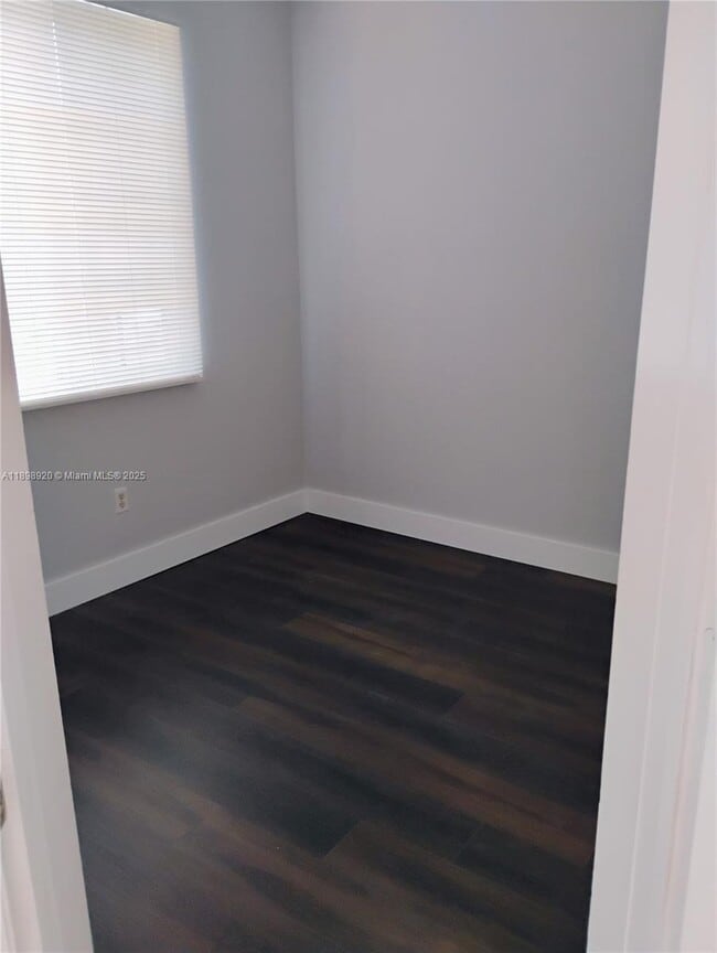 Building Photo - 1115 Lucaya Dr