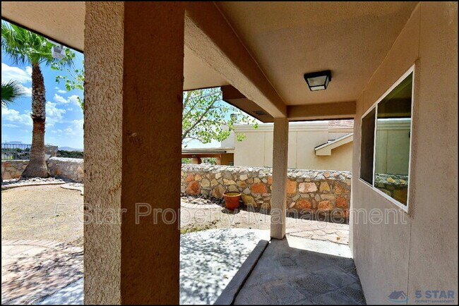 Building Photo - 6372 Franklin Ridge Dr