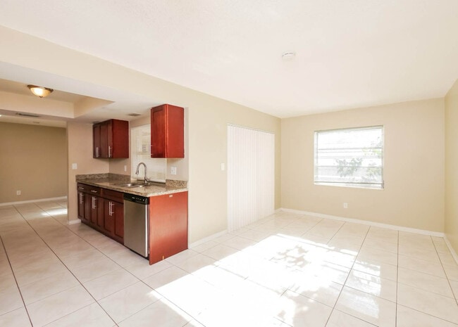 Building Photo - 3710 N 54th Ave