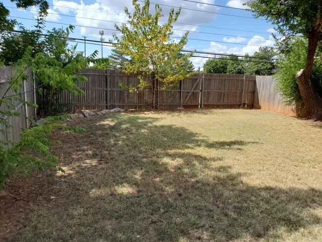 Building Photo - 9003 N Rockwell Dr