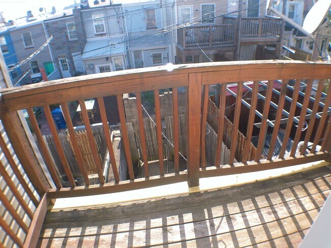 Building Photo - 912 S Potomac St