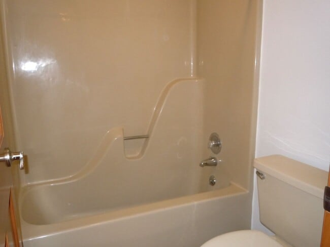 Building Photo - 1811-1817 Parkview