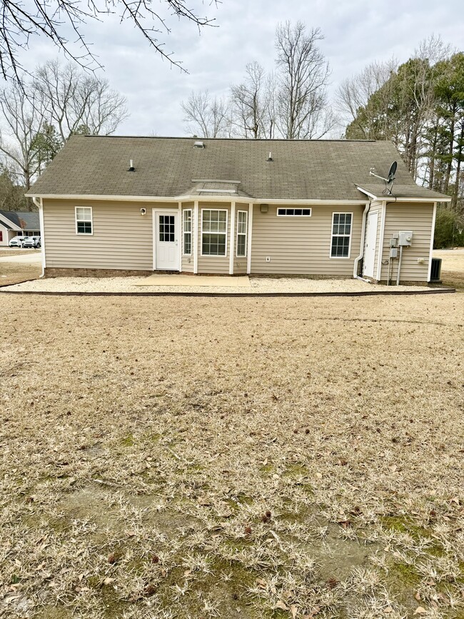 Building Photo - 132 Brook Pl