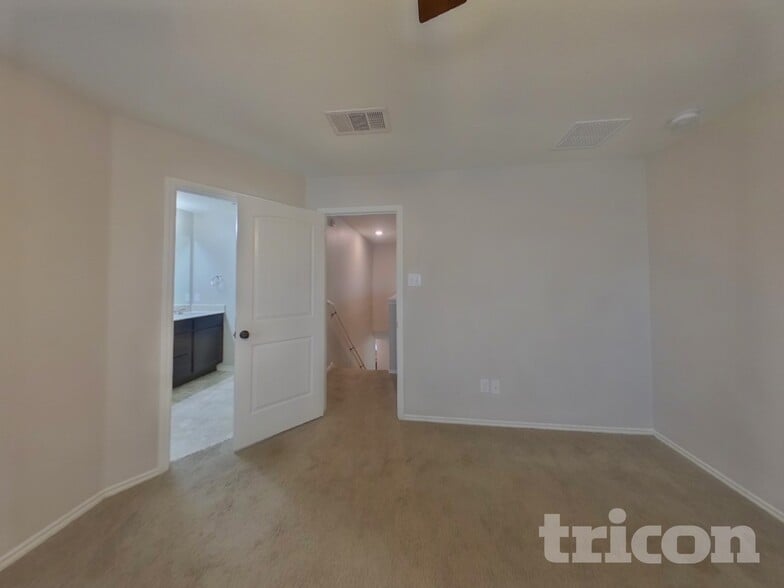 Building Photo - 13725 Vigilance St