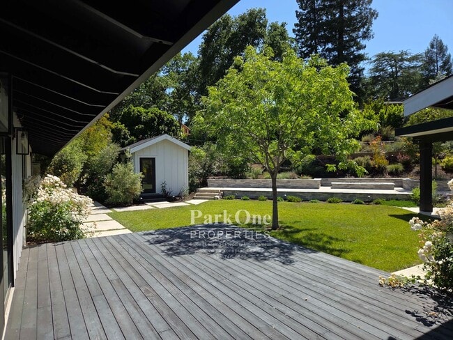 Building Photo - Amazing one of a kind home in the Heart of Walnut Creek
