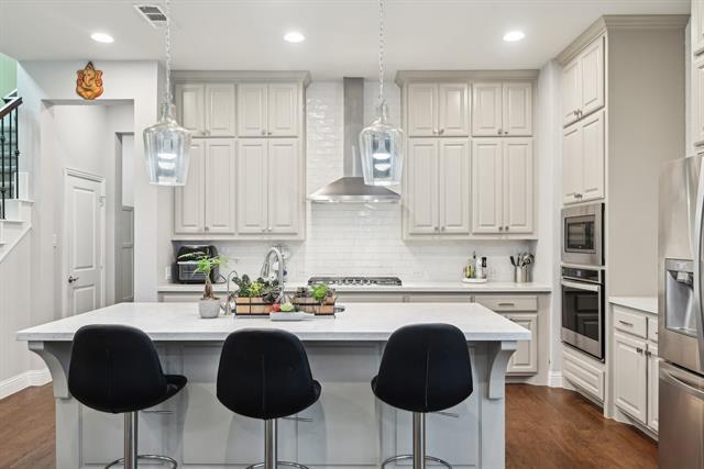 Building Photo - 6809 Royal View Dr