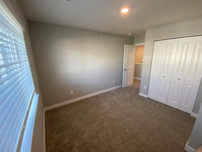 Building Photo - 17079 Dysart Pl