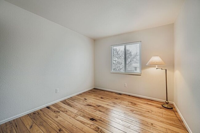 Building Photo - 1109 Panorama Dr