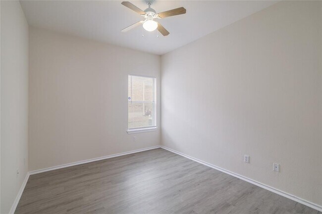 Building Photo - 1740 Amberwood Loop