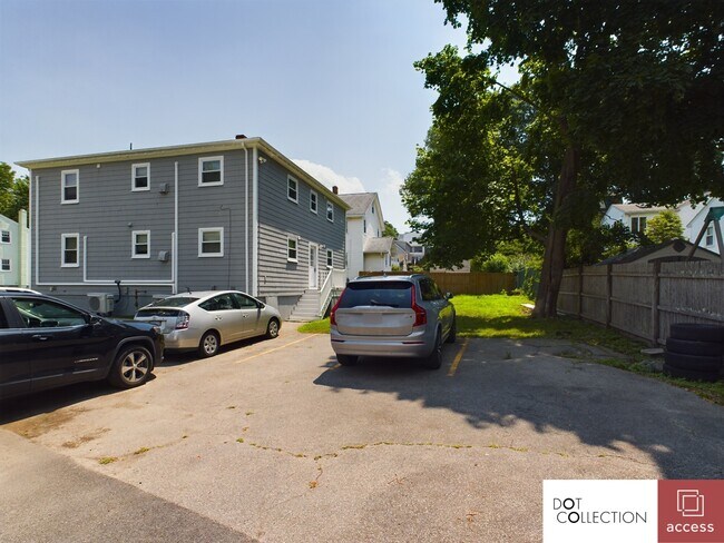 Building Photo - 3 Sagamore Ave