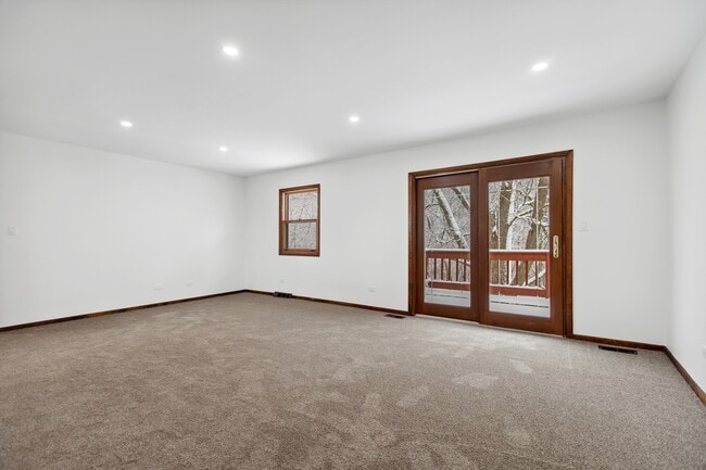 Building Photo - 722 McHenry Ave