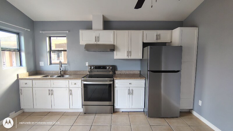 Building Photo - 7038 W Fillmore St