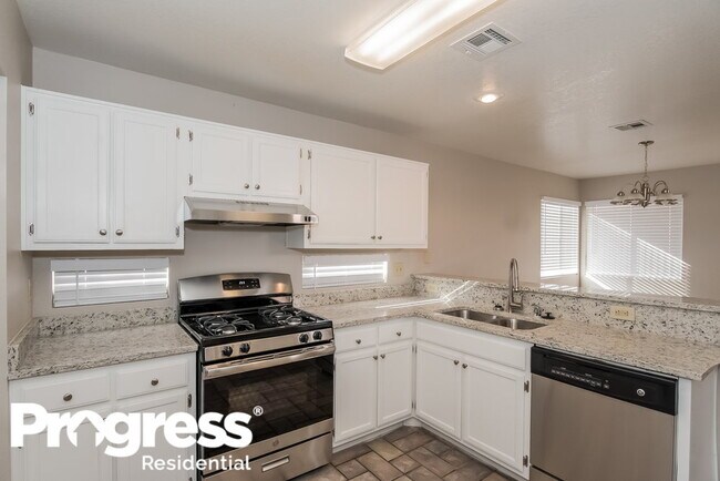 Building Photo - 8024 Festivity Cir