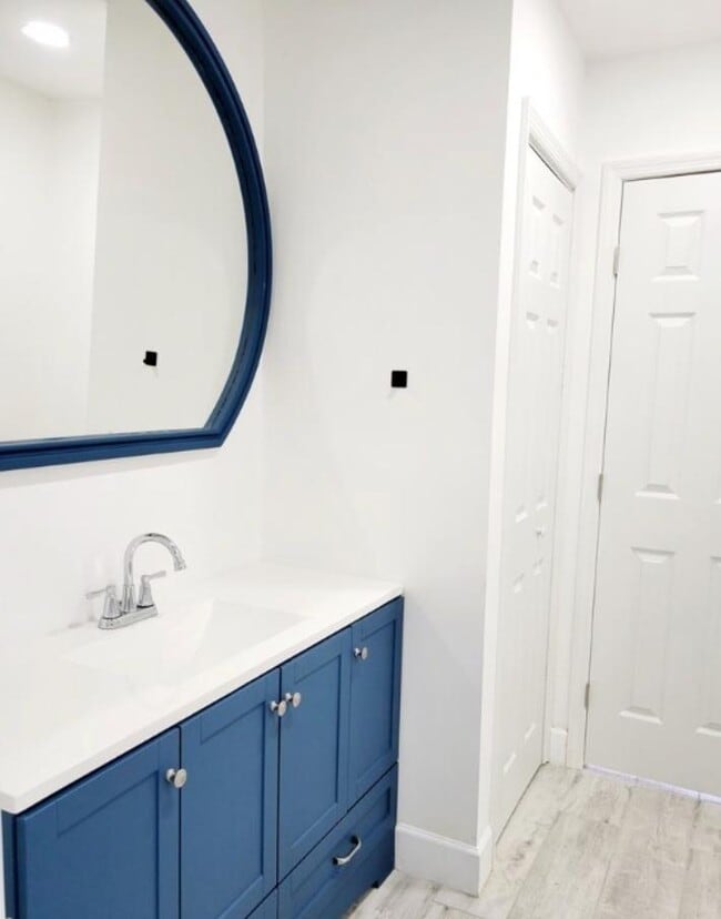 Building Photo - 9765 Montana Ct