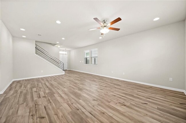 Building Photo - 10025 Dawn Pearl Dr