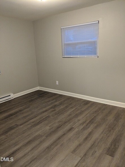 Building Photo - 409 Rose Ln