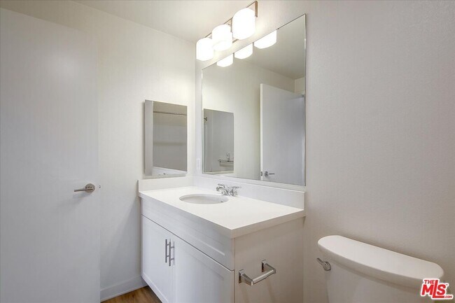 Building Photo - 12655 Bluff Creek Dr