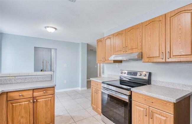 Building Photo - 6704 Interbay Blvd