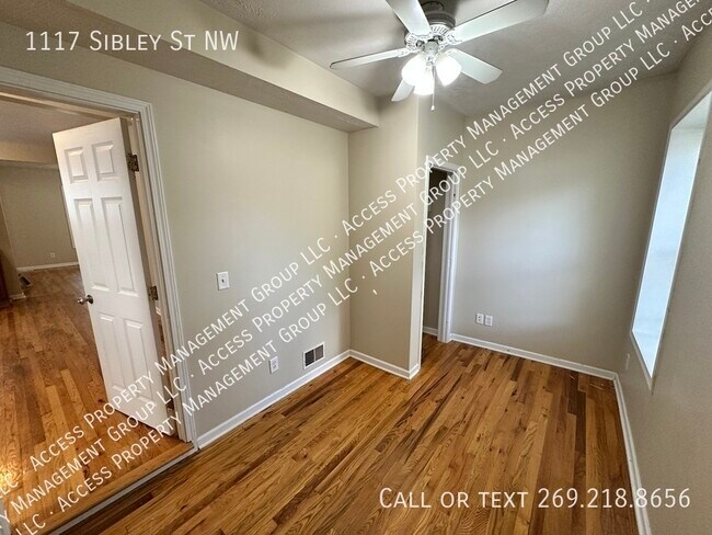 Building Photo - 1117 Sibley St NW