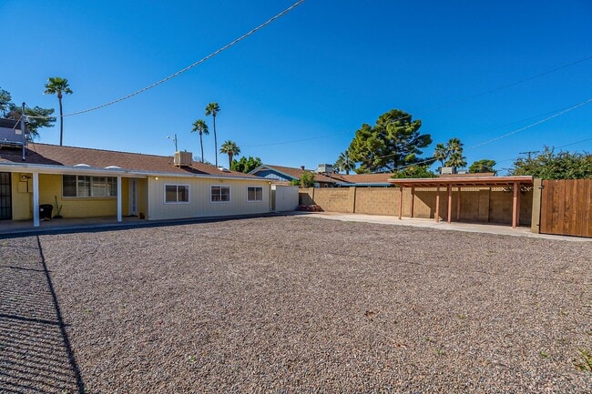 Building Photo - 3bed/2bath with pool in Scottsdale Highlands!