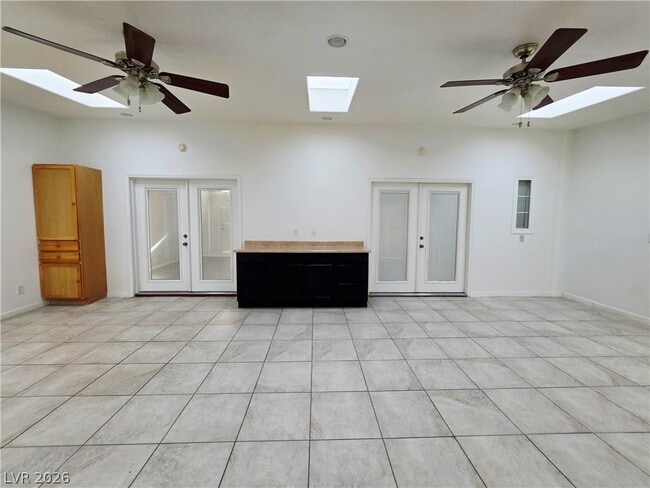 Building Photo - 1824 Sierra Valley Way
