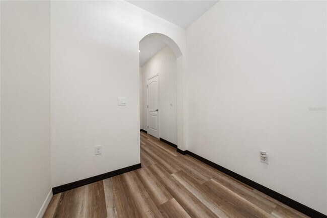 Building Photo - 1426 Isleta Lp