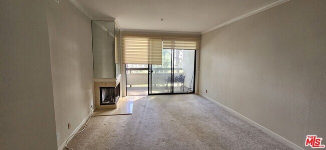 Building Photo - 2122 Century Park Ln