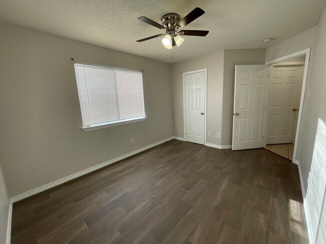 Building Photo - 21807 Paril Creek Dr