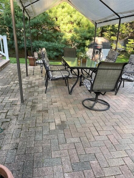 Building Photo - 6 Kara Ct