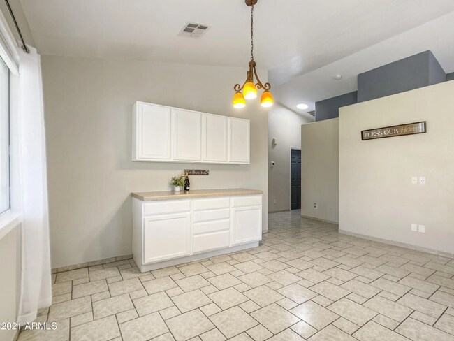 Building Photo - 16084 W Mesquite Dr