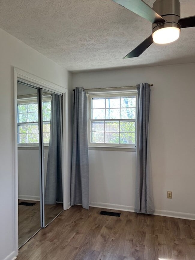 Building Photo - Morganton Rental!