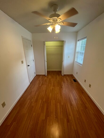 Building Photo - 9 - 13 E Verity St.